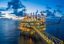 Preços do petróleo voltam a subir depois de sessões em queda
