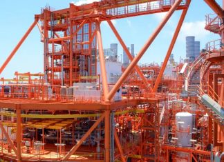 ExxonMobil adjudica contratos de 1,1 bilião de dólares na primeira fase do projecto da Área 4