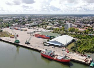 Empresários expectantes com construção do Terminal de Combustíveis de Quelimane